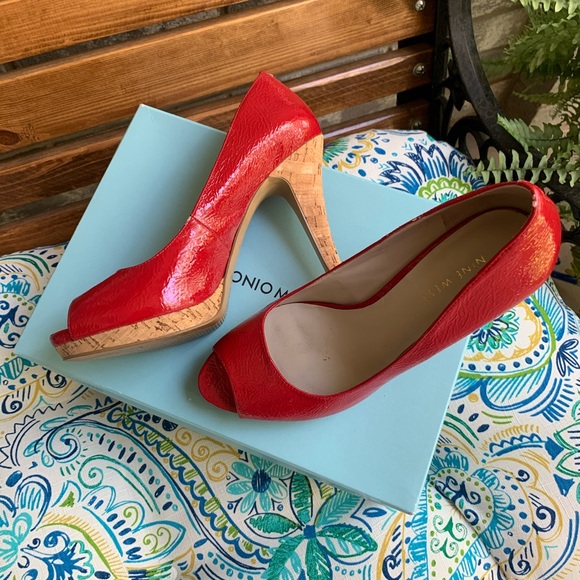 Red heels - Picture 4 of 5